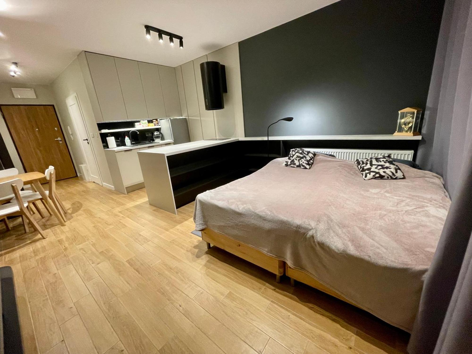 Lägenhet Time&house Pileckiego Przy Centrum Onkologi I Klinice Novum Apartament Na Wylacznosc Pokoj,sypialnia,lozko, Lazienka,kuchnia